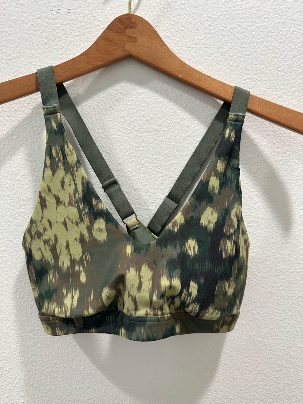 Offline by Aerie American Eagle Olive Green Printed sports bra small